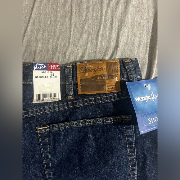 Wrangler Blues Shorts - Picture 3 of 3